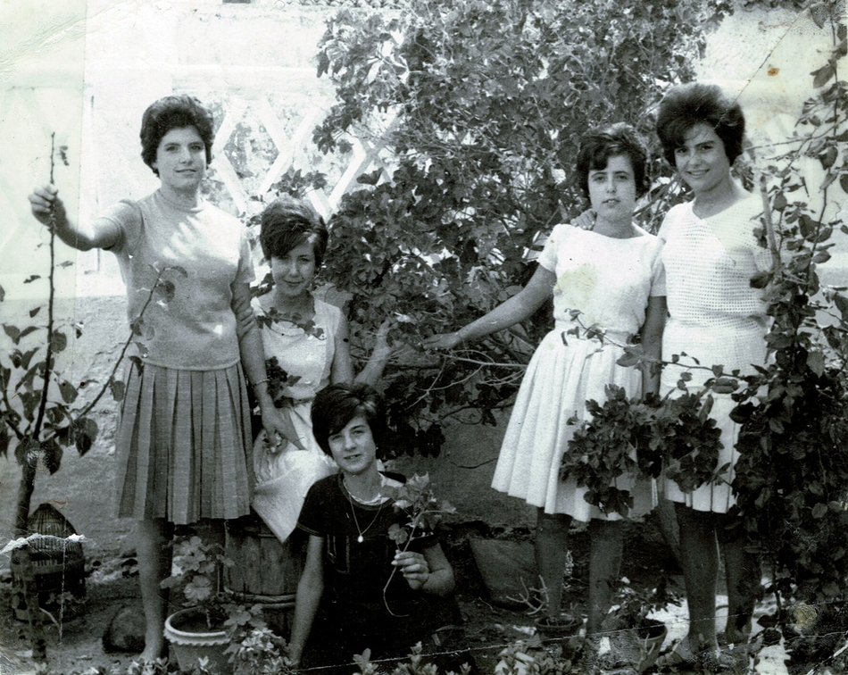 Amigas en el paseo del Norte