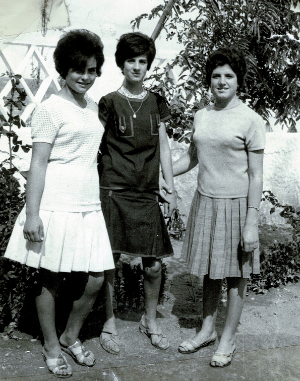 Amigas en el paseo Norte