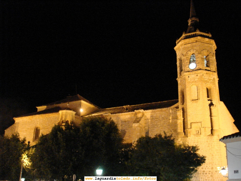 Fotografía nocturna de la Iglesia de Tembleque tomada en sus fiestas Patronales. 24 de Agosto de 2006,  2:13 h
