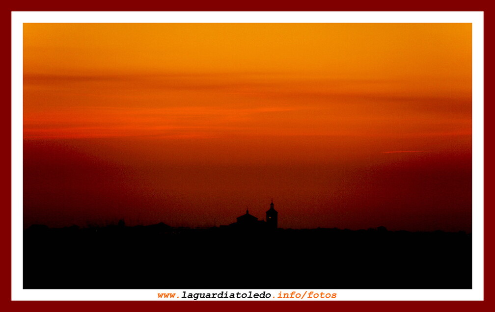 Anochece sobre La Guardia,  sábado 8 de marzo de 2008 a una indefinible hora de la tarde.