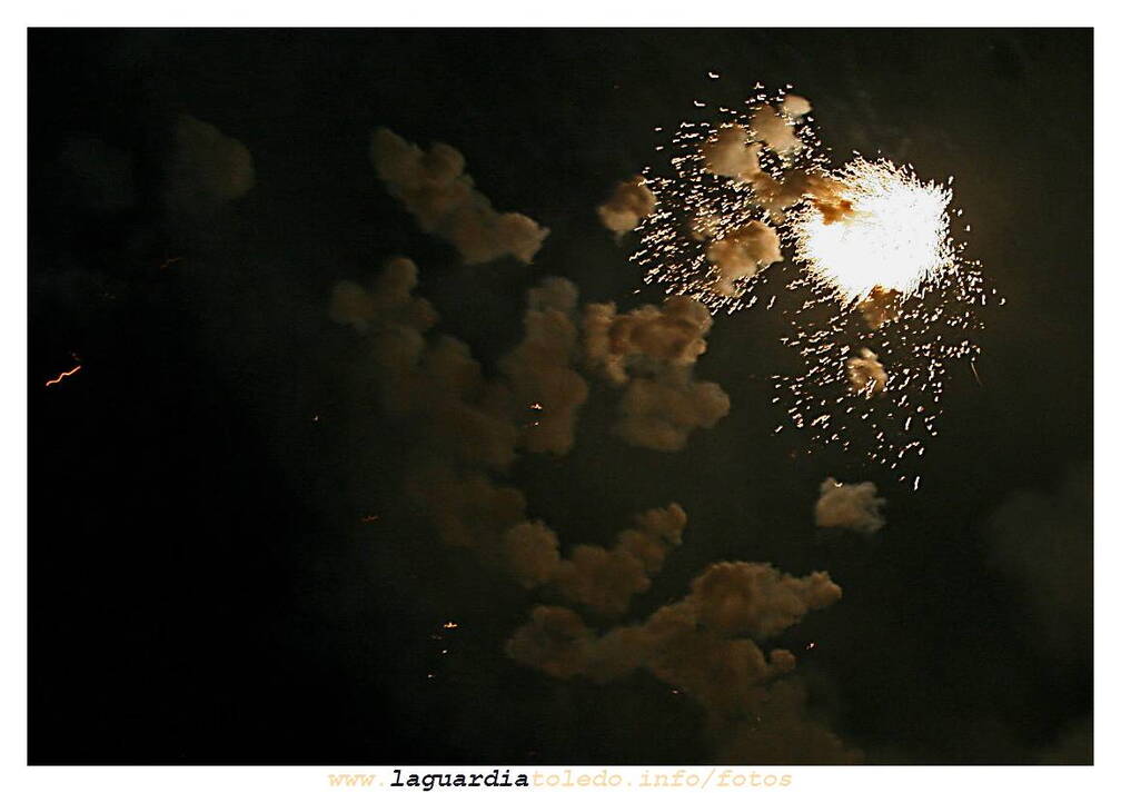 24 de Septiembre de 2007. No es una cetella es la explosión de un mortero en la pólvora de La Guardia.