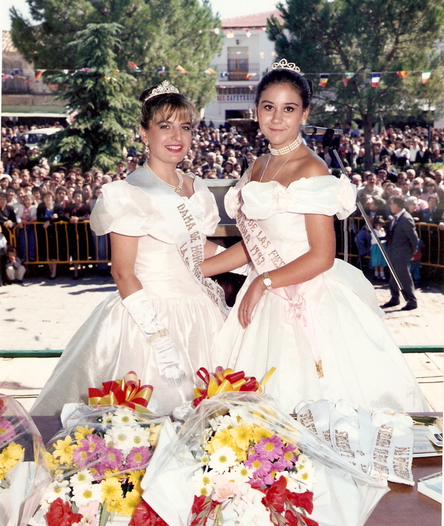 Fiestas 1994. Imposicion de bandas a las damas