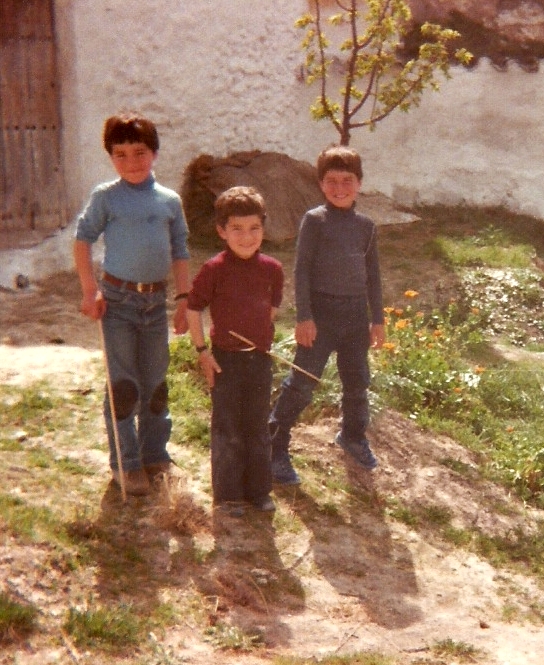 Hermanos Alejandro, Roberto y Mario Fernandez Mascaraque