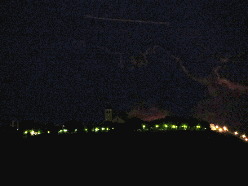 Salida de la luna azul vista desde la Vega a 4 Kms del pueblo.1-8-2015